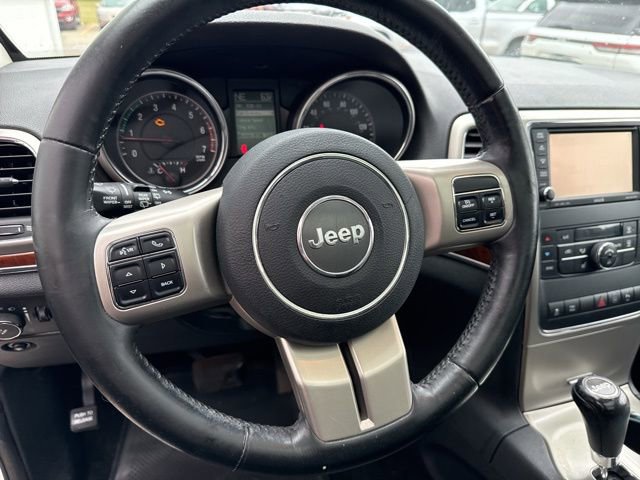 Used 2011 Jeep Grand Cherokee Limited image 12