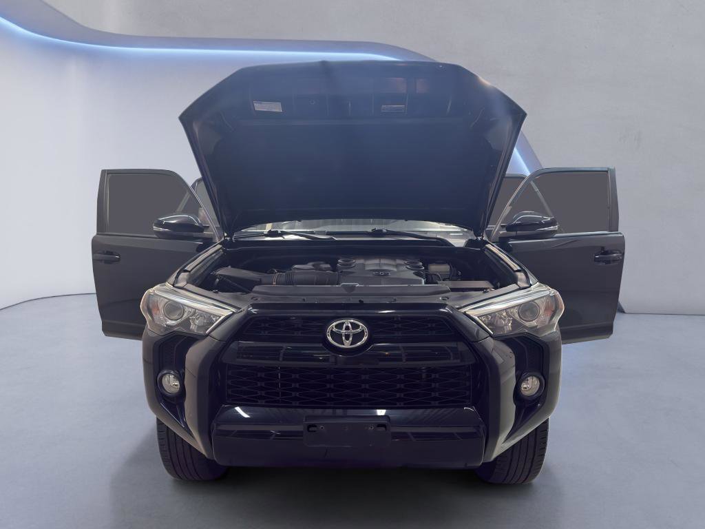 Used 2018 Toyota 4Runner SR5 Premium AWD/4WD image 8