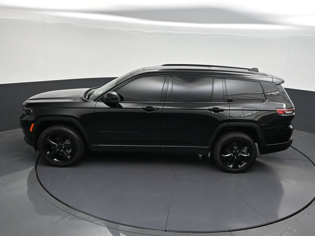 Used 2025 Jeep Grand Cherokee L Limited w/ Luxury Tech Group II RWD image 17