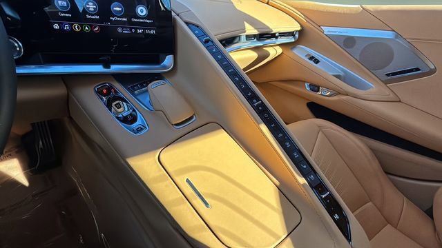 Used 2023 Chevrolet Corvette Stingray Premium Conv w/ Z51 Performance Package image 13