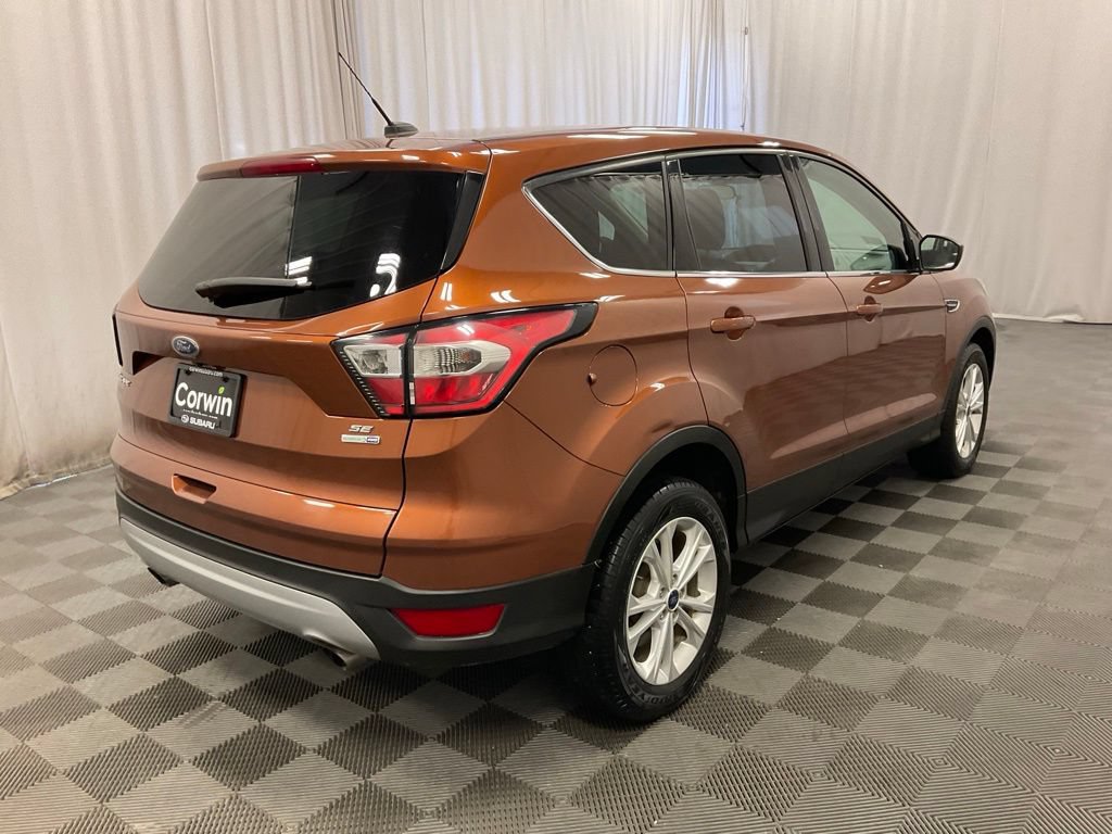 Used 2017 Ford Escape SE w/ SE Cold Weather Package AWD/4WD image 11