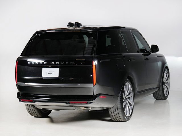 Used 2026 Land Rover Range Rover SE AWD/4WD image 2