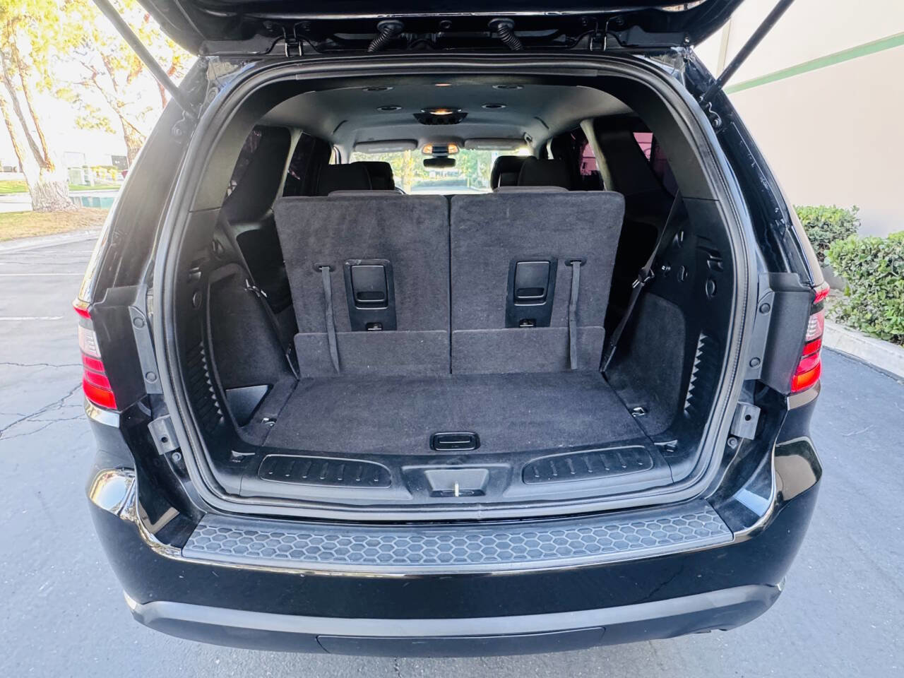 Used 2019 Dodge Durango SXT w/ 3rd Row Seating Group image 13
