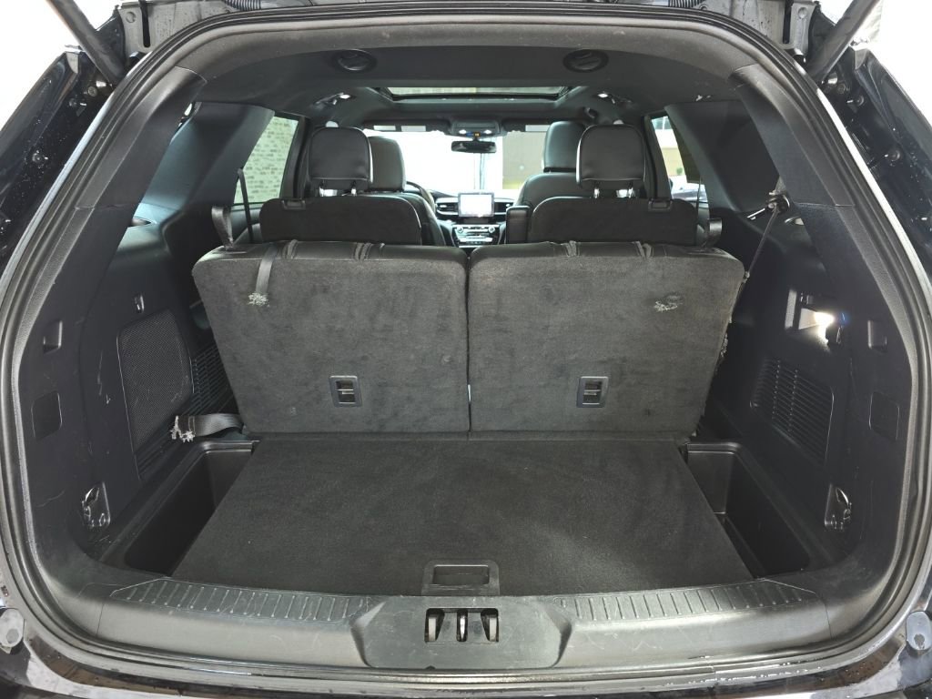 Used 2022 Ford Explorer ST-Line w/ Class IV Trailer Tow Package AWD/4WD image 12