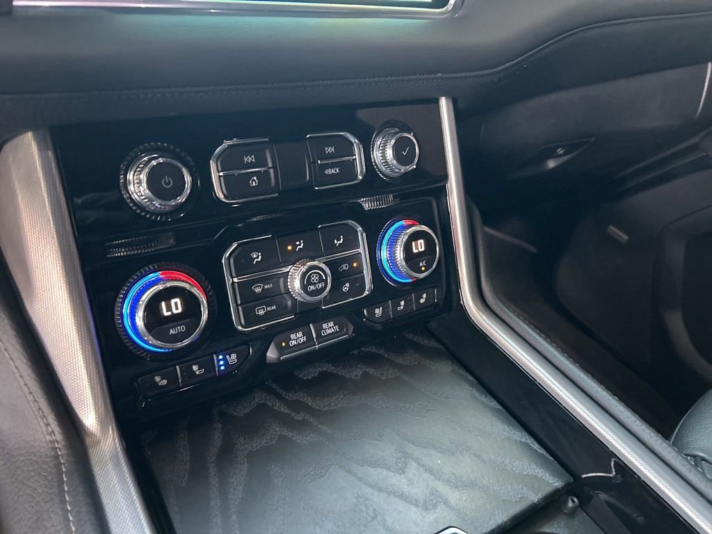 Used 2024 GMC Yukon Denali w/ Denali Reserve Package AWD/4WD image 10