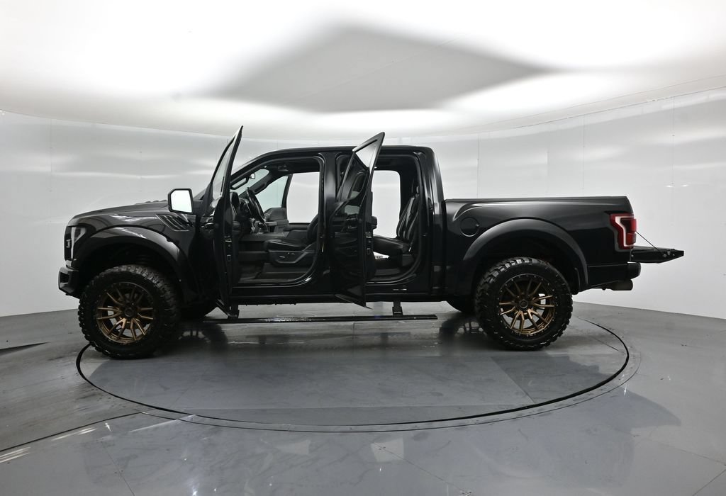 Used 2019 Ford F150 Raptor w/ Equipment Group 802A Luxury AWD/4WD image 36