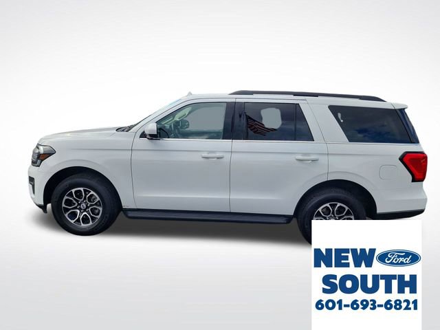 Used 2024 Ford Expedition XLT image 2