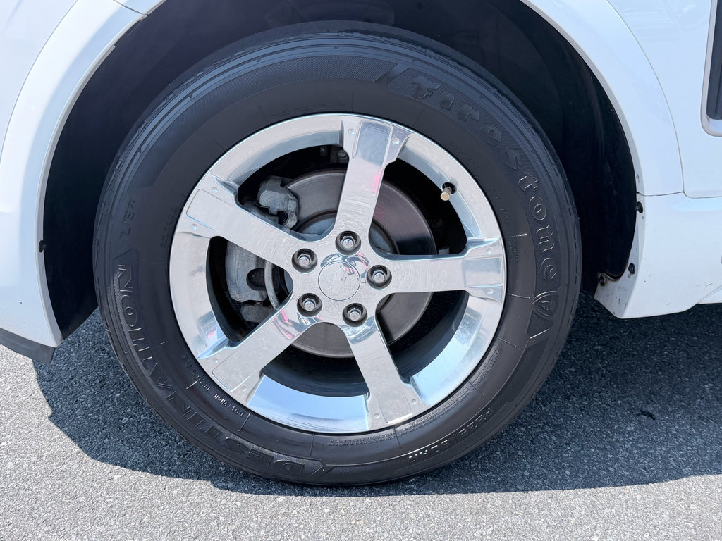 Used 2013 Chevrolet Captiva Sport LT FWD image 30