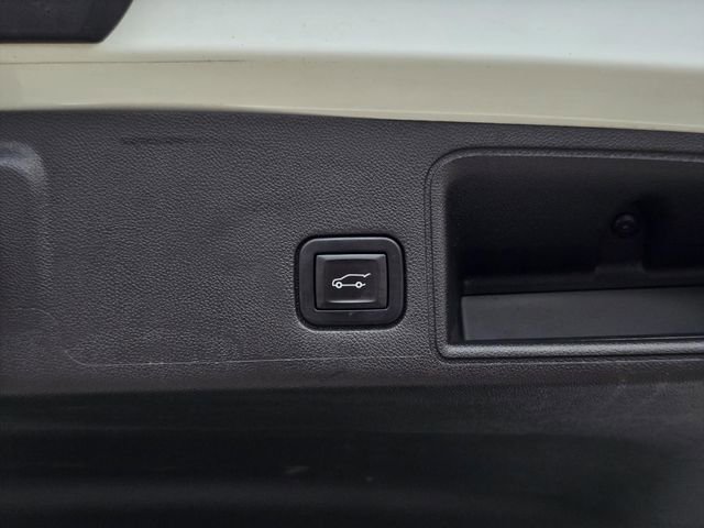 Used 2022 GMC Terrain SLT image 10