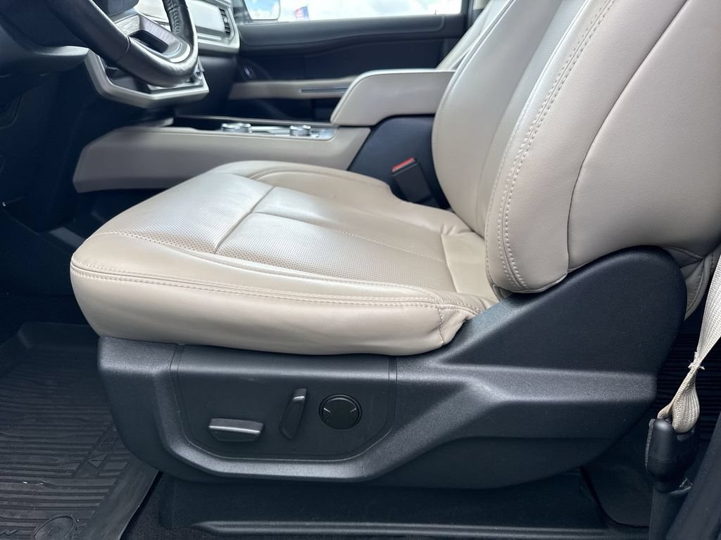 Used 2022 Ford Expedition Max XLT AWD/4WD image 24
