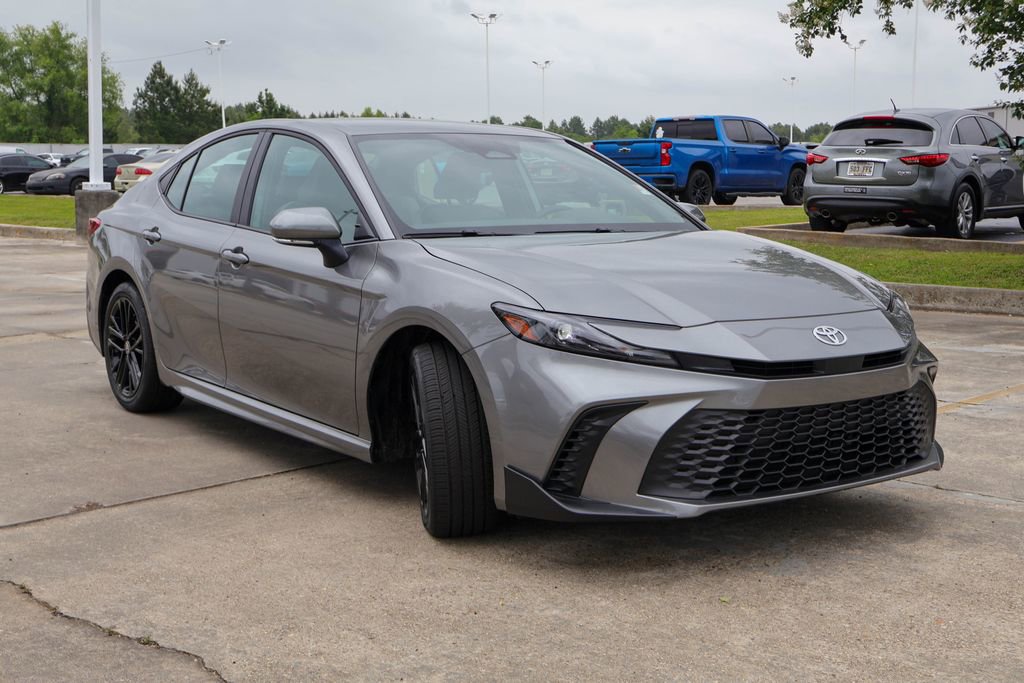 Used 2025 Toyota Camry SE FWD image 22