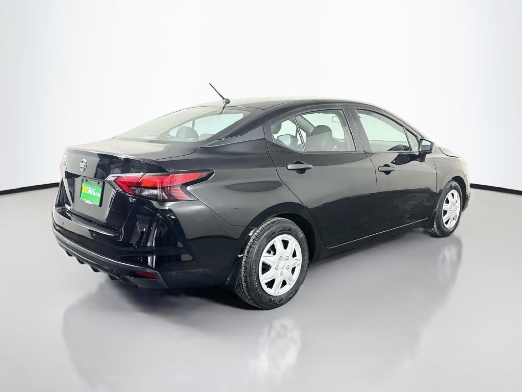 Used 2022 Nissan Versa S FWD image 10