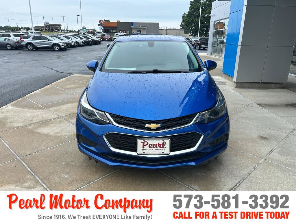 Certified 2018 Chevrolet Cruze LT FWD image 2