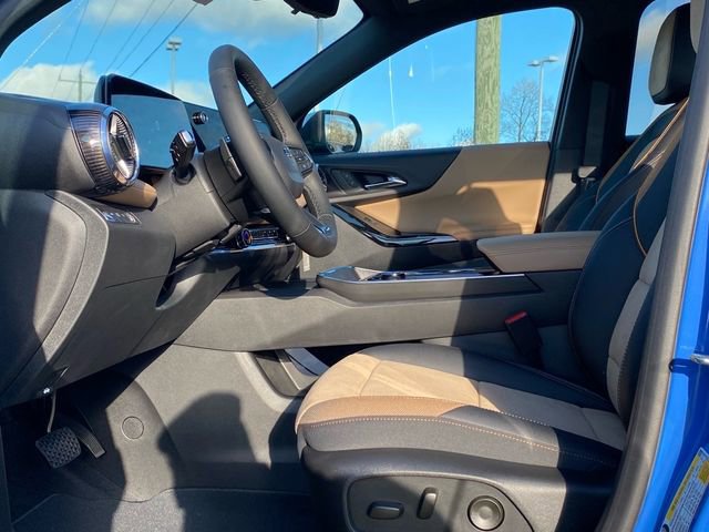 New 2025 Chevrolet Equinox ACTIV w/ Safety and Technology Package image 11