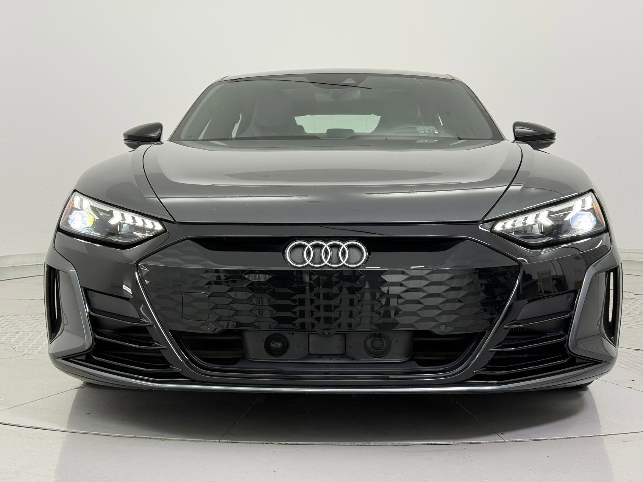 Used 2022 Audi RS e-tron GT image 6