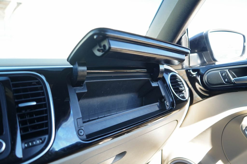 Used 2014 Volkswagen Beetle 2.5 image 22