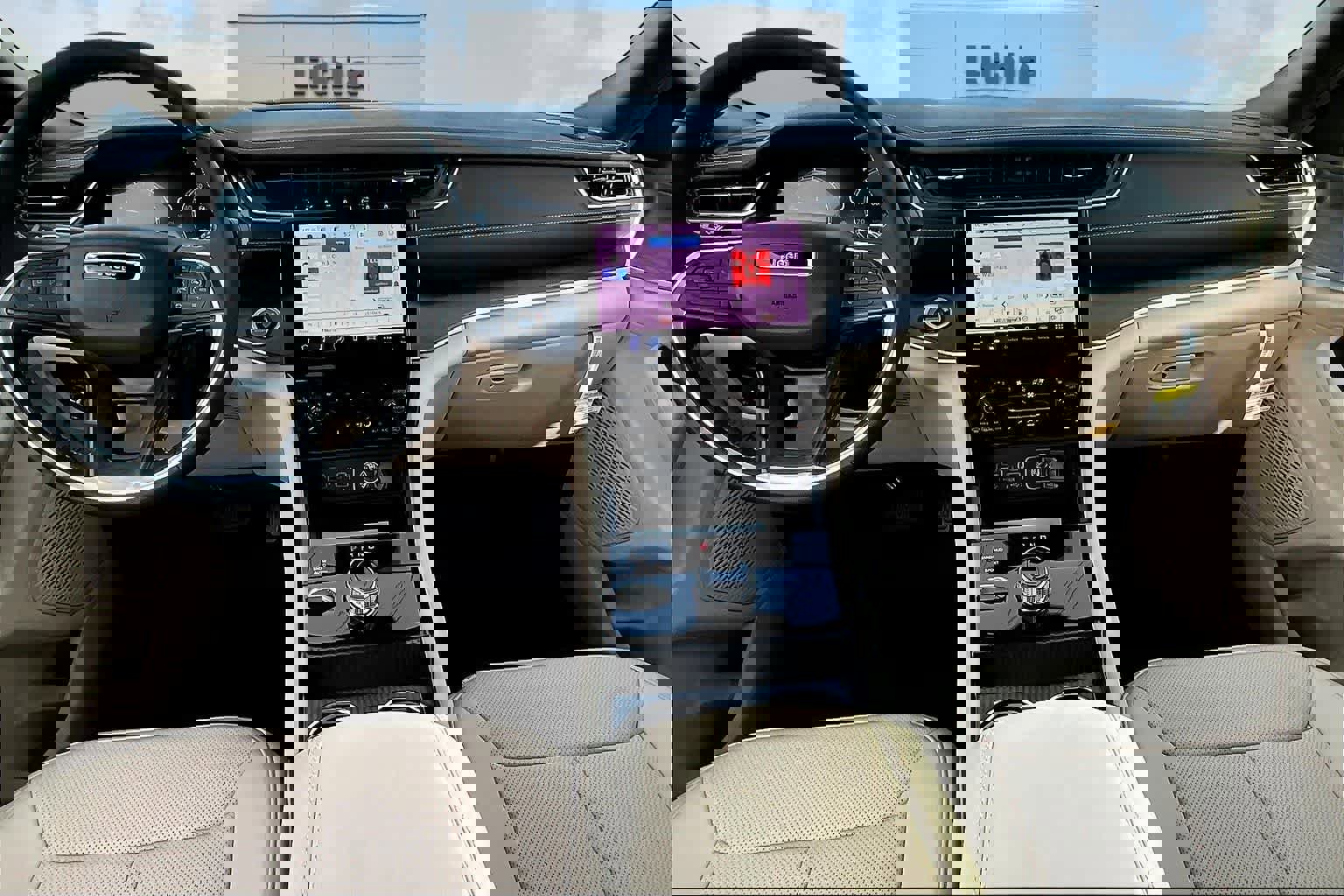 New 2025 Jeep Grand Cherokee L Limited w/ Luxury Tech Group II image 10