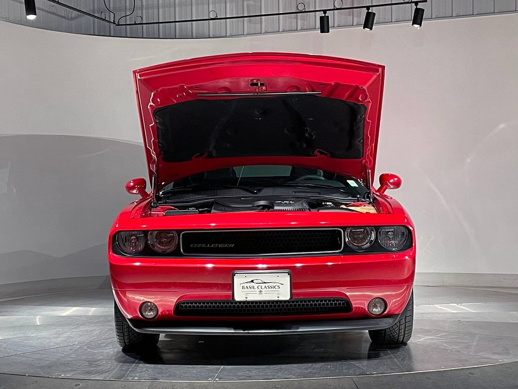 Used 2012 Dodge Challenger SXT Plus RWD image 40