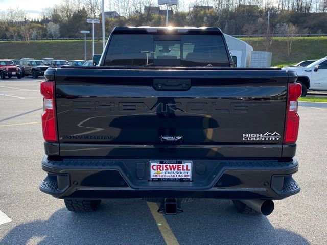 Used 2020 Chevrolet Silverado 2500 High Country w/ Technology Package image 4