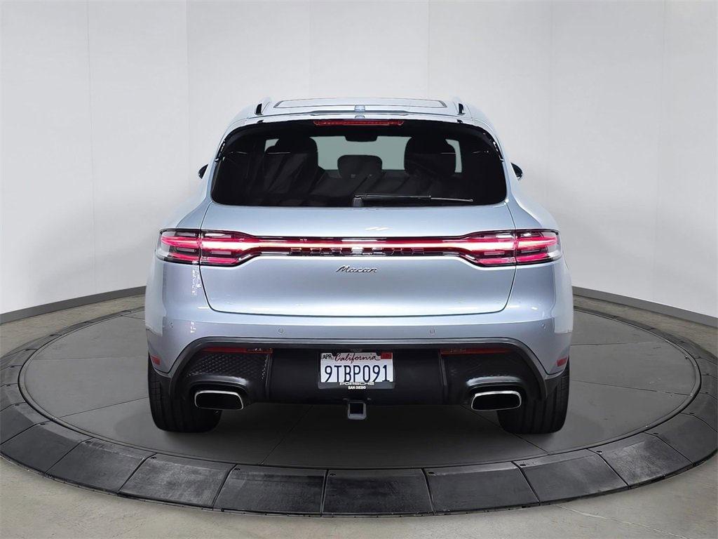 Certified 2025 Porsche Macan image 6