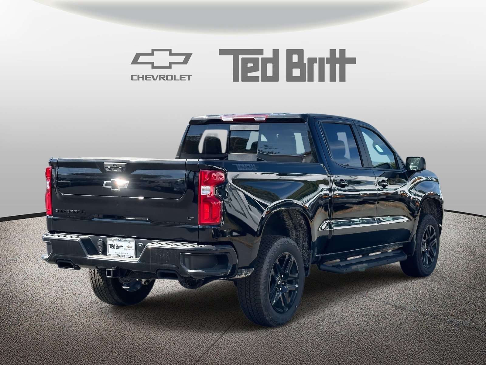 New 2026 Chevrolet Silverado 1500 LT Trail Boss w/ Dark Appearance Package image 4
