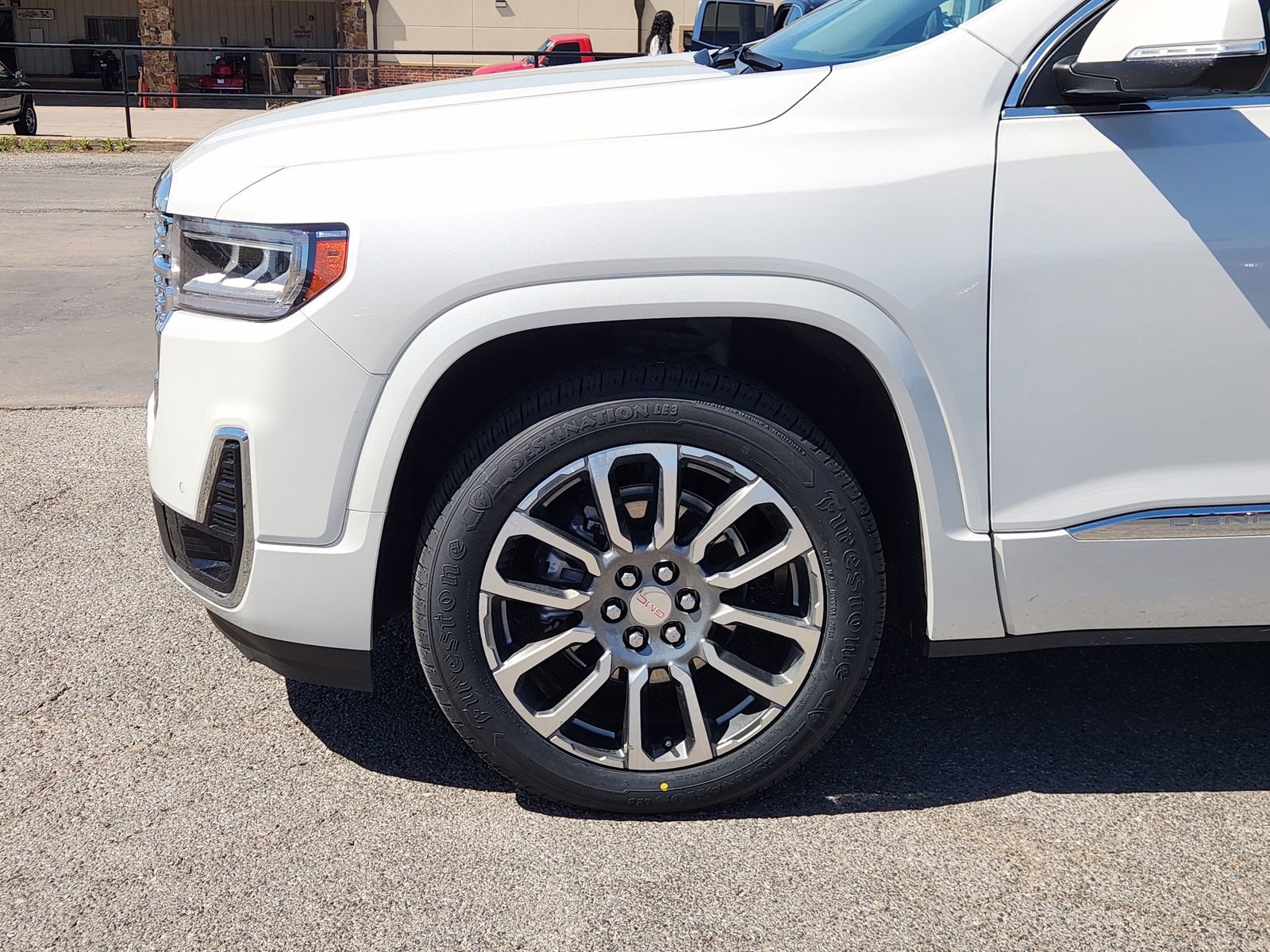 Used 2022 GMC Acadia Denali w/ Denali Technology Package image 9