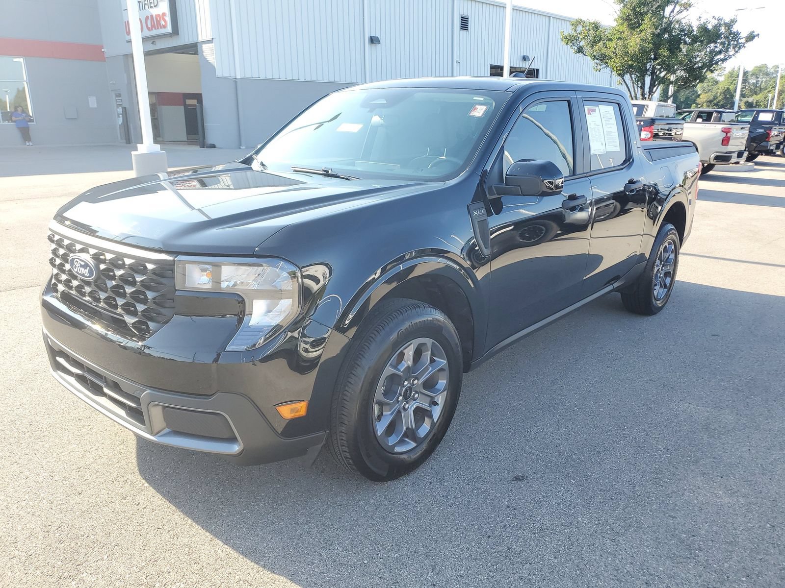 Used 2025 Ford Maverick XLT w/ XLT Luxury Package FWD image 2