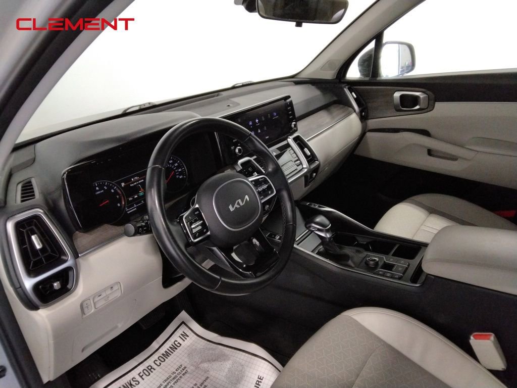 Used 2022 Kia Sorento EX image 26