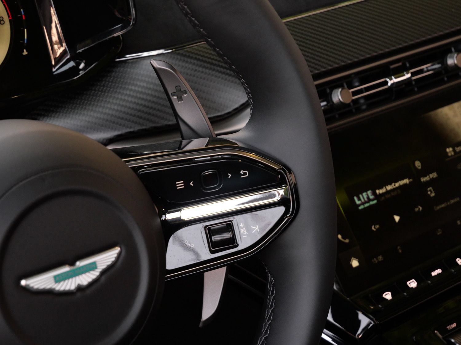 New 2026 Aston Martin V8 Vantage S RWD image 21