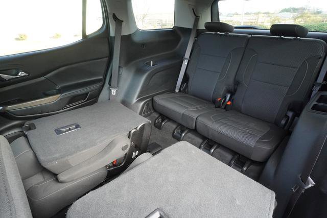 Used 2023 GMC Acadia SLE w/ Driver Convenience Package image 26