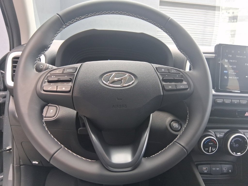 New 2025 Hyundai Venue Limited image 22