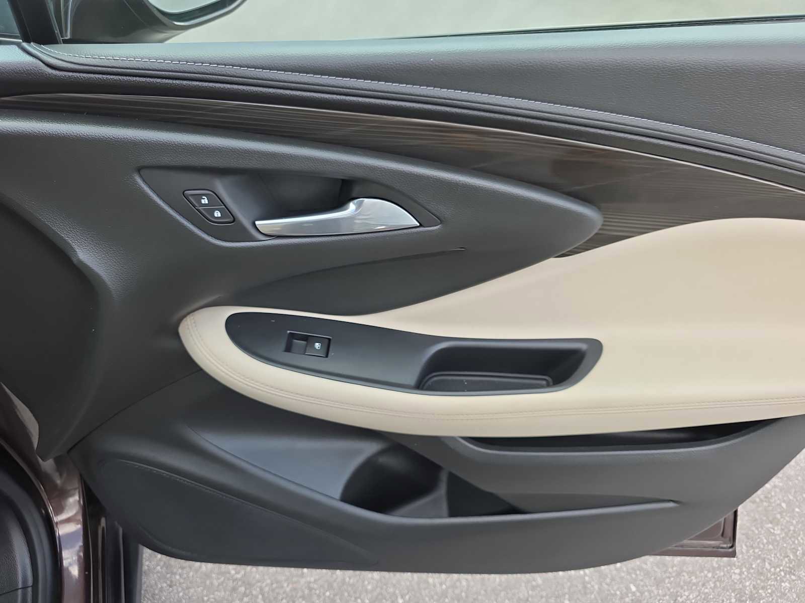 Used 2020 Buick Envision Preferred image 23