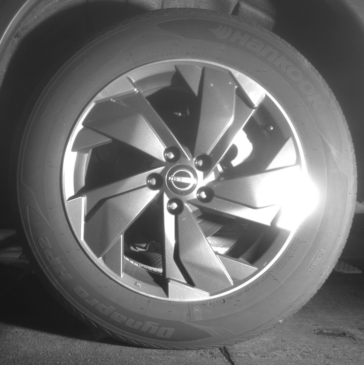 Used 2025 Nissan Rogue SV image 14