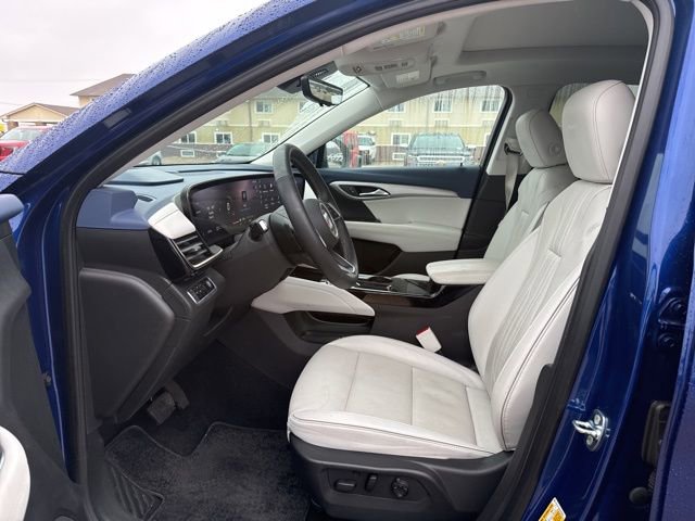 Used 2024 Buick Envision Avenir image 10