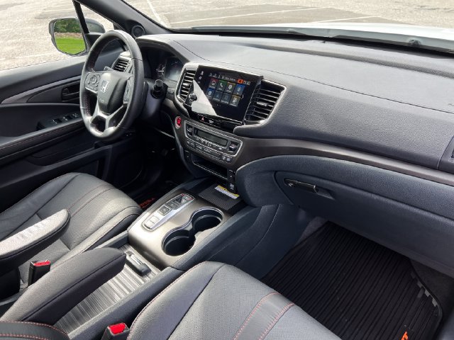 Used 2023 Honda Passport TrailSport image 36