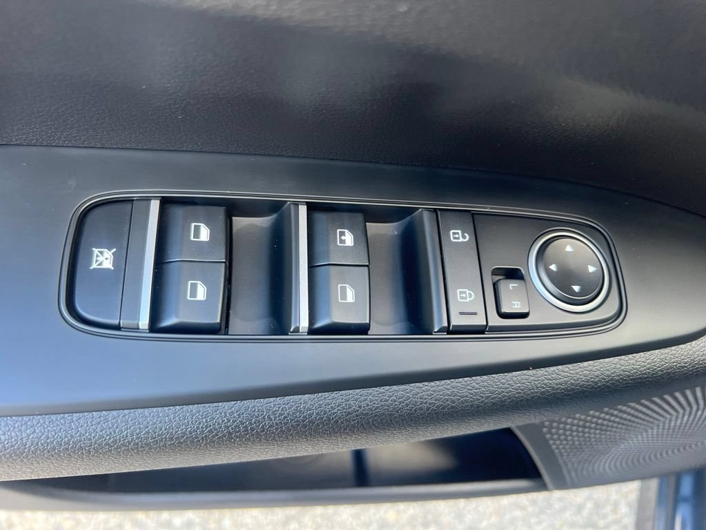Certified 2023 Kia Forte LXS FWD image 43