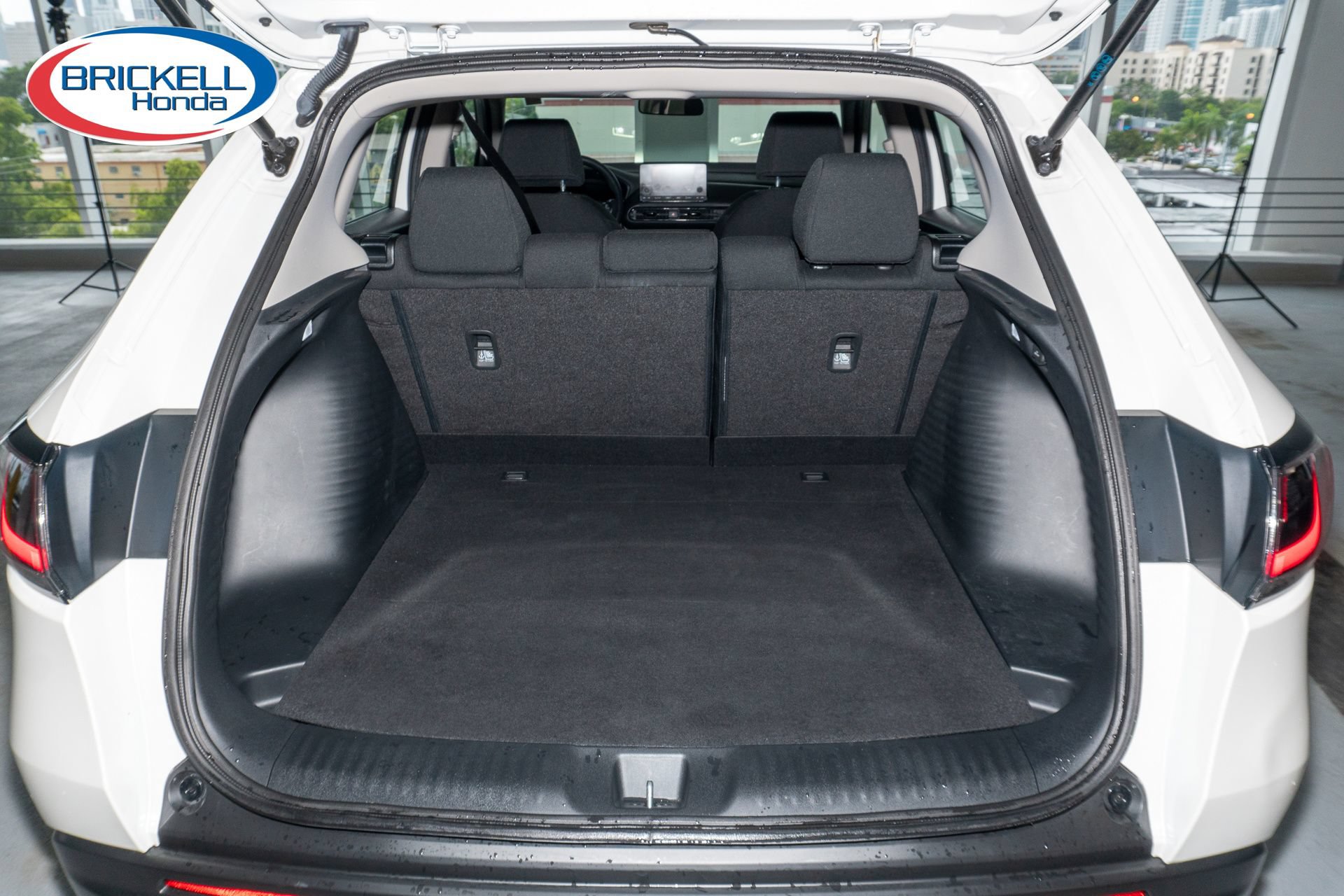 Used 2025 Honda HR-V LX image 11