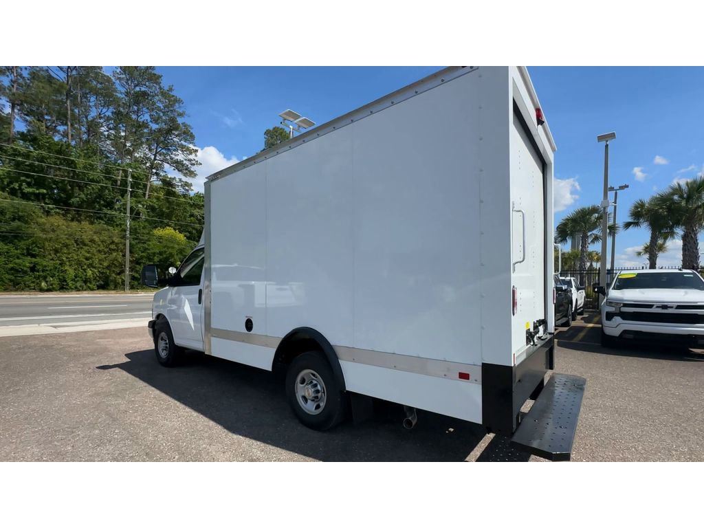 New 2025 Chevrolet Express 3500 w/ Power Convenience Package image 4