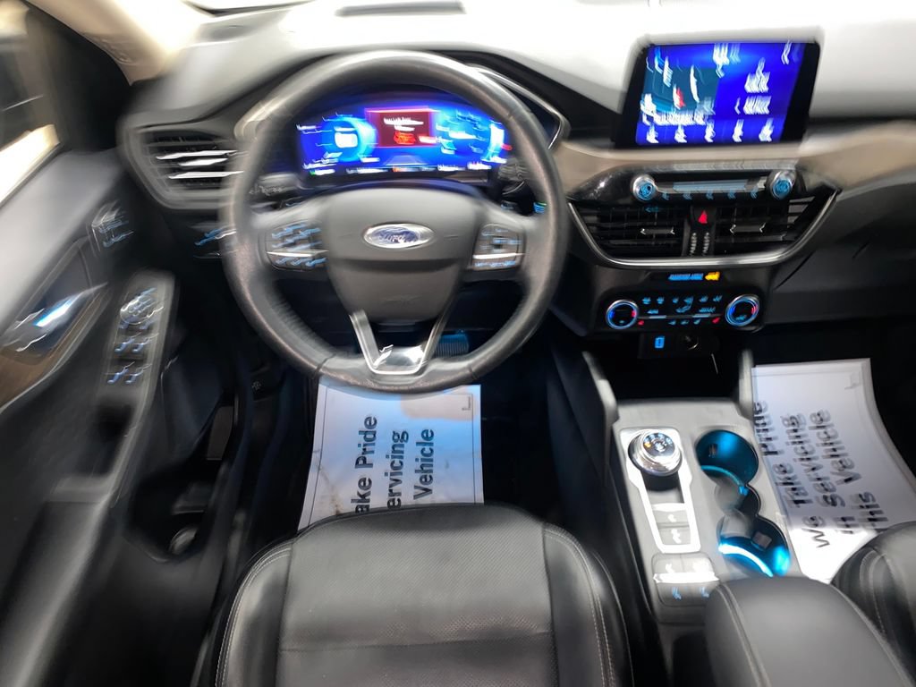 Used 2020 Ford Escape Titanium AWD/4WD image 24