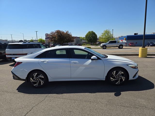 New 2026 Hyundai Elantra Limited FWD image 5
