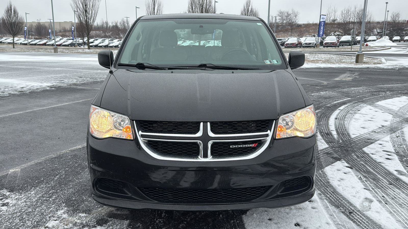 Used 2015 Dodge Grand Caravan American Value Package w/ UConnect Hands-Free Group image 17