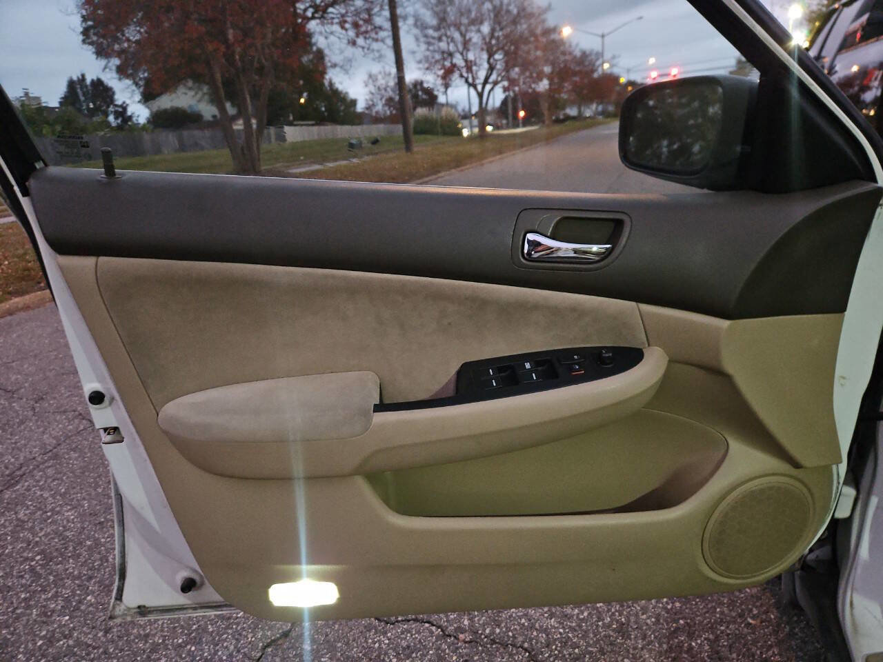 Used 2003 Honda Accord LX image 14