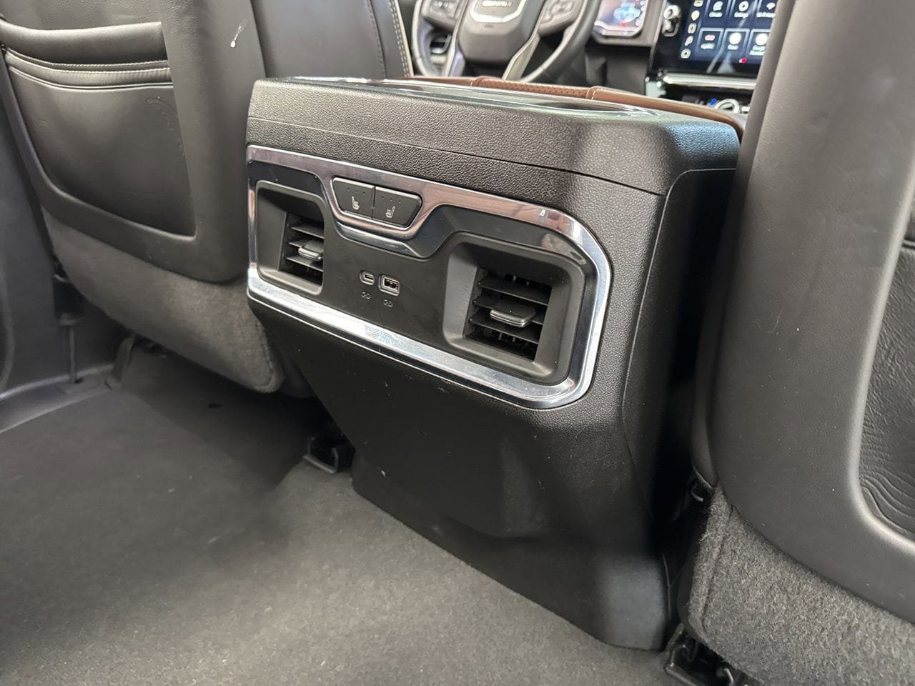 Used 2024 GMC Sierra 1500 Denali Ultimate AWD/4WD image 46