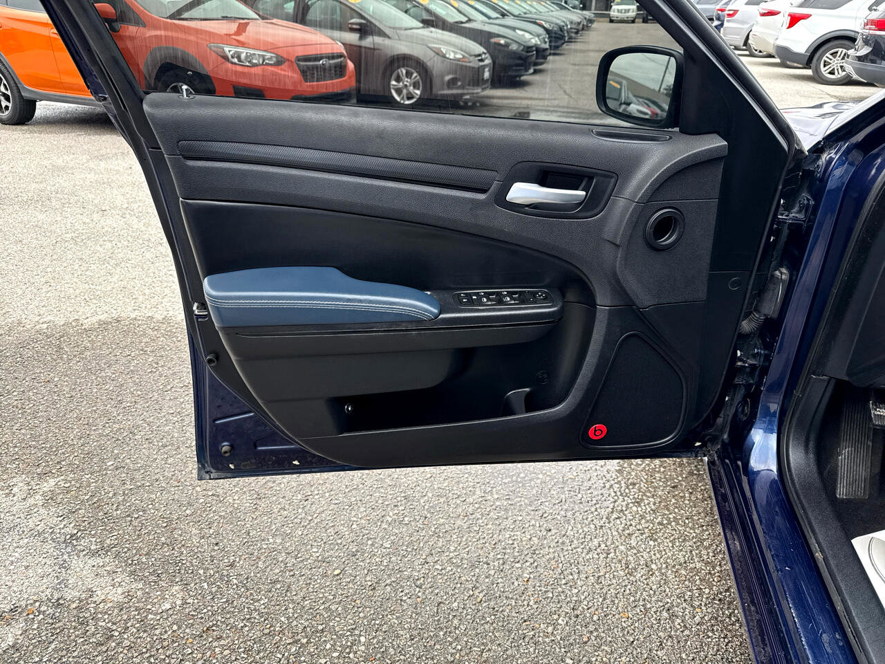 Used 2014 Chrysler 300 S image 11