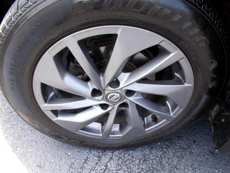 Used 2016 Nissan Rogue SL w/ SL Premium Package image 17