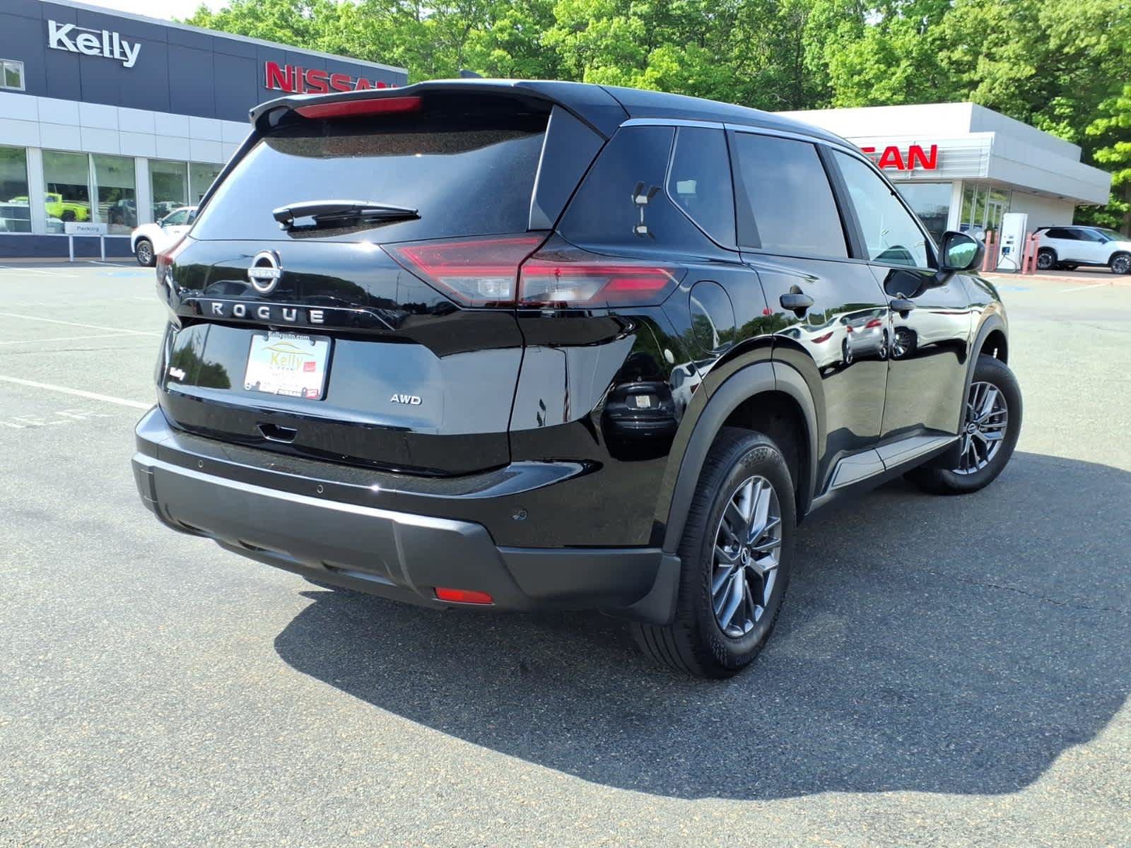 Certified 2025 Nissan Rogue S AWD/4WD image 5