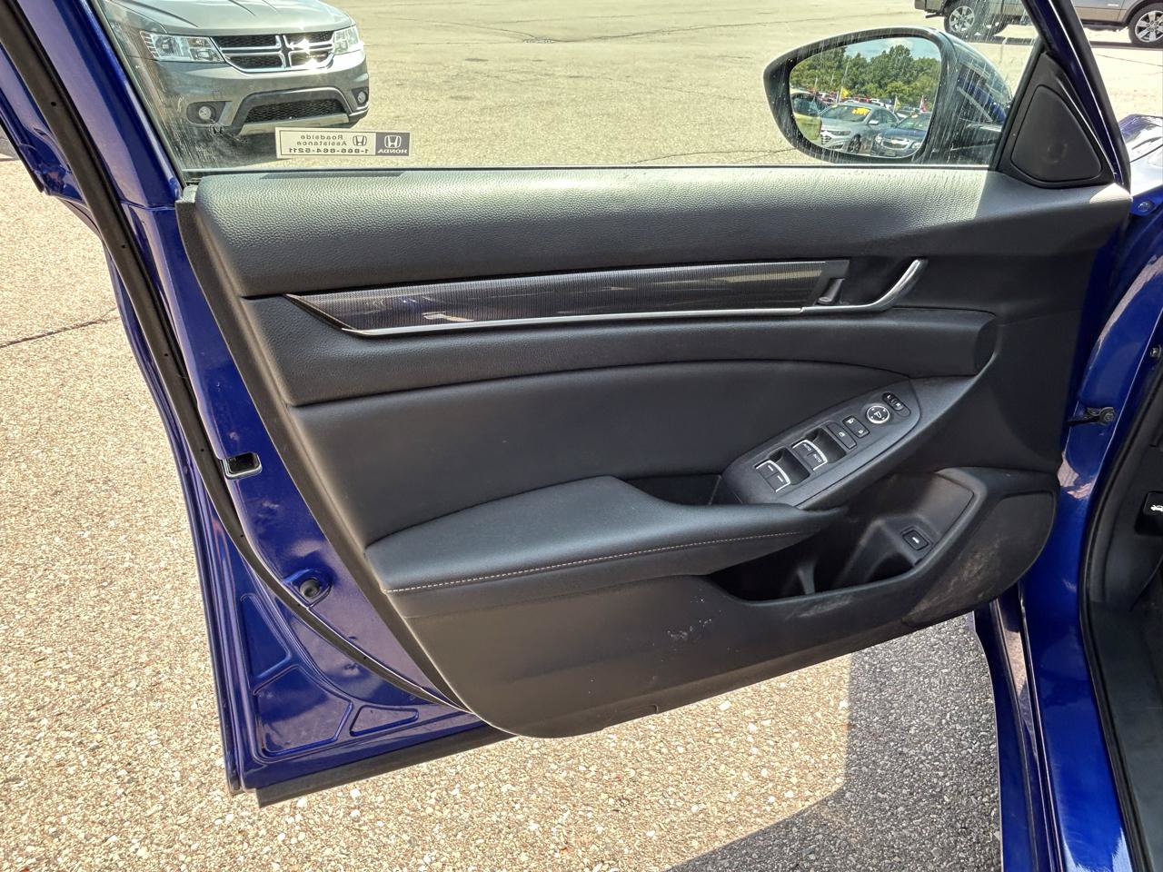 Used 2022 Honda Accord Sport image 14