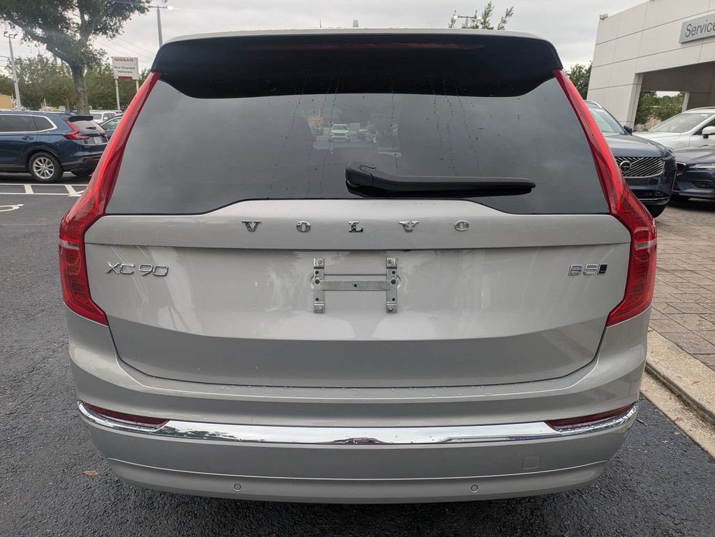 Certified 2025 Volvo XC90 B5 Core AWD/4WD image 5