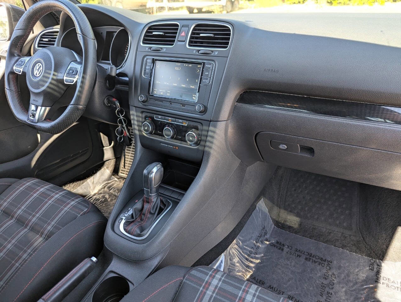 Used 2012 Volkswagen GTI 4-Door image 12