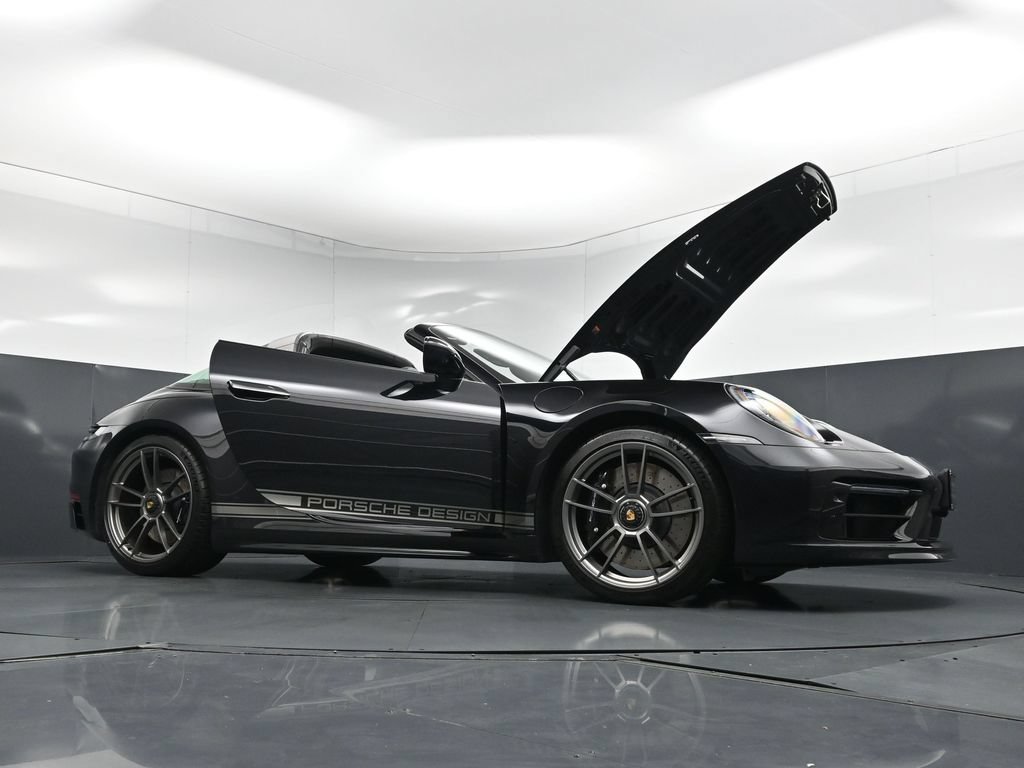 Used 2023 Porsche 911 50th Anniversary Edition AWD/4WD image 34